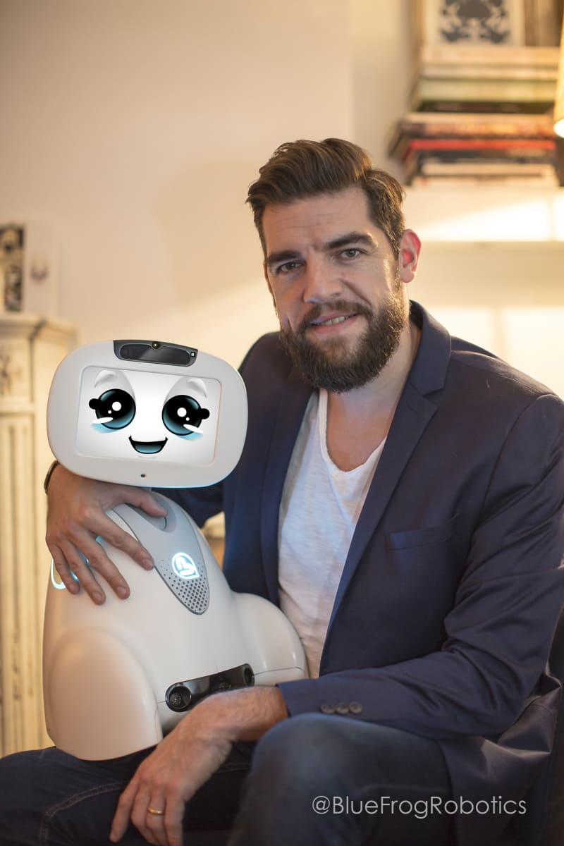 Jacques a dit : créer Buddy. Blue Frog Robotics l’a fait !